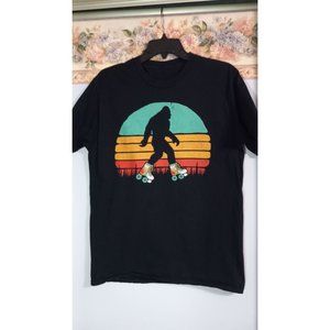 Big Foot Sasquatch Colorful Outdoor Rollerskates Black Medium T-Shirt Top